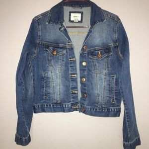 Women’s jean jacket